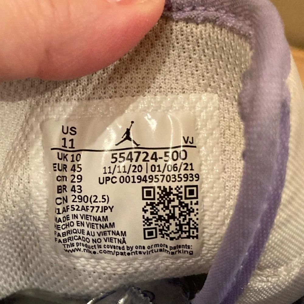 Air Jordan 1 Mid Purple Pulse 554724-500‎ Sz-11 White & Purple